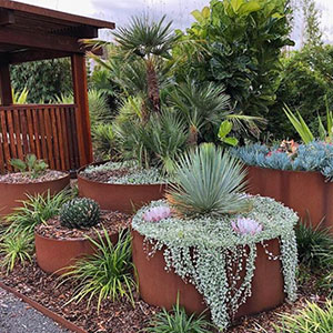 Rust look garden edging